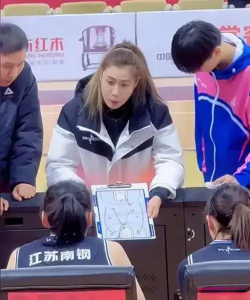 续位列世界, 平均年龄仅, 界排名第