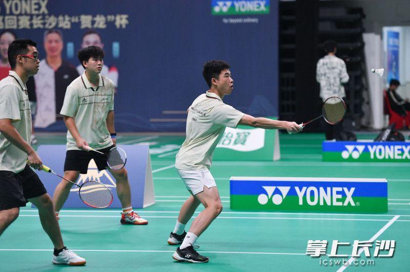 羽毛球巡回, yid