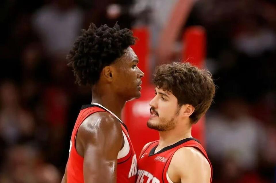 az, 特之后, 特例